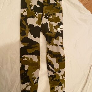 Nike Women's Leggings - Olive and Black Camo